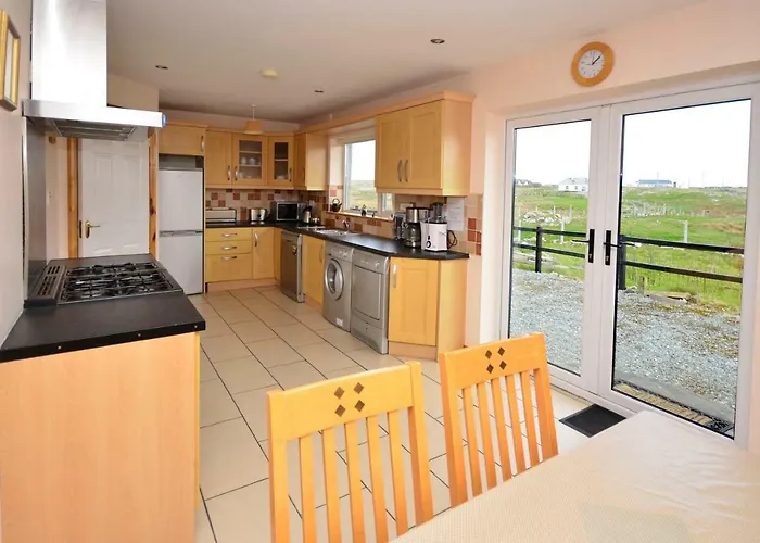 102 - Hébergement de vacances *